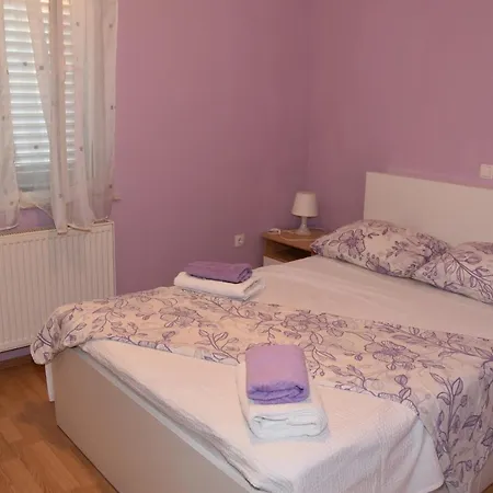 Kuca Za Odmor Sendi Semesterbostad Biograd Na Moru